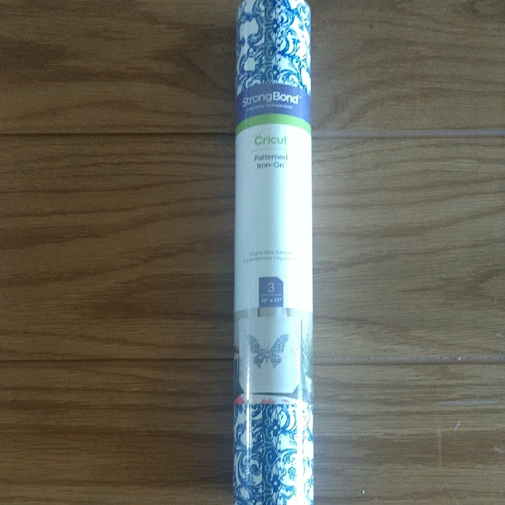 Cricut StrongBond Blue and White Iron-On Roll